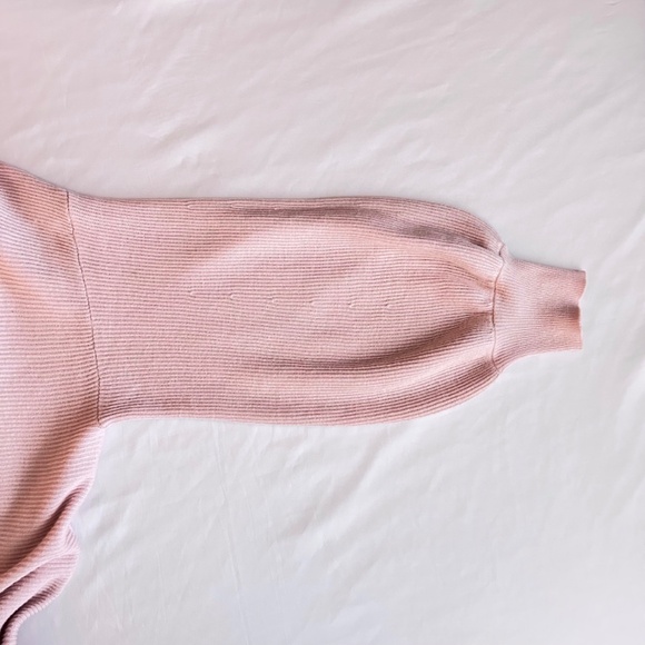 1. State Polished Nomad V-Neck Bubble Sleeve Sweater Baby Pink Womens Sz S EUC - Picture 7 of 8